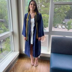 Meet your Posher, Nidia